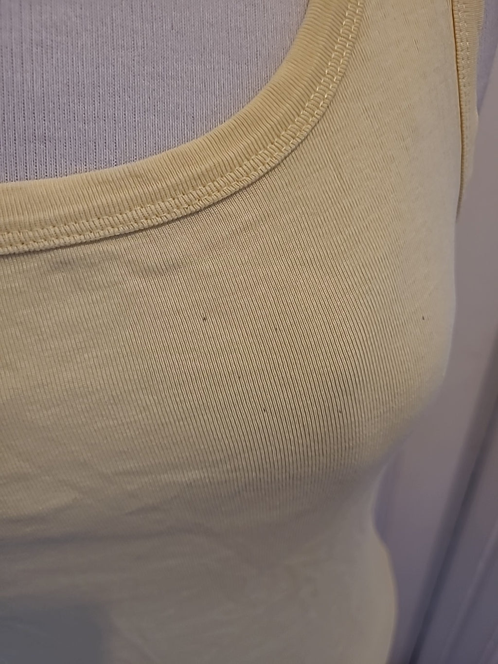 Ladies Tu Size 14 Lemon Sleeveless Vest/Tank Top(Has Few Marks On Front)