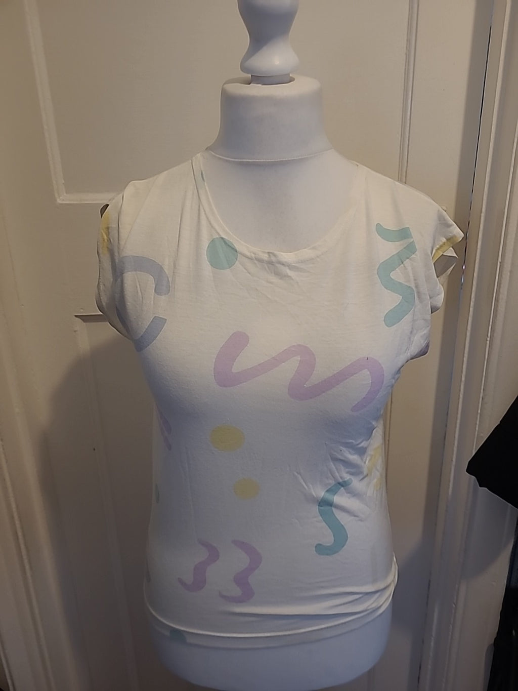 Ladies Canda Size 10 White With Multicoloured Print Short Sleeved Tshirt