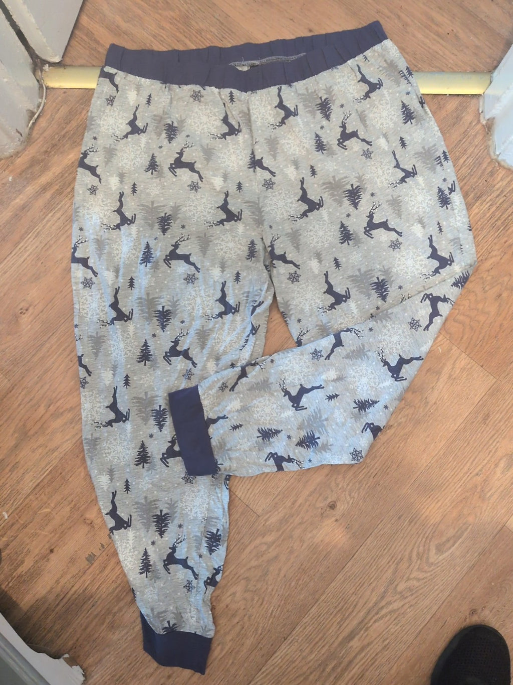 20/22 Grey And Navy Christmas Pattern Pyjama Bottoms