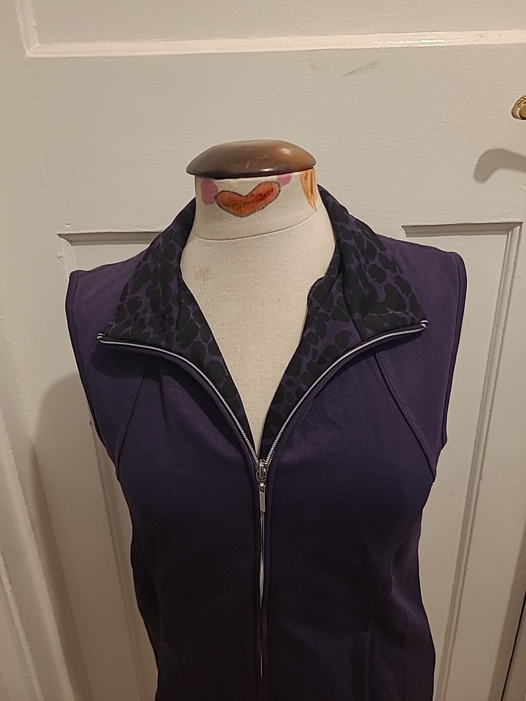 Ladies B.Woman Size Small Purple Sleeveless Zip Through Jacket