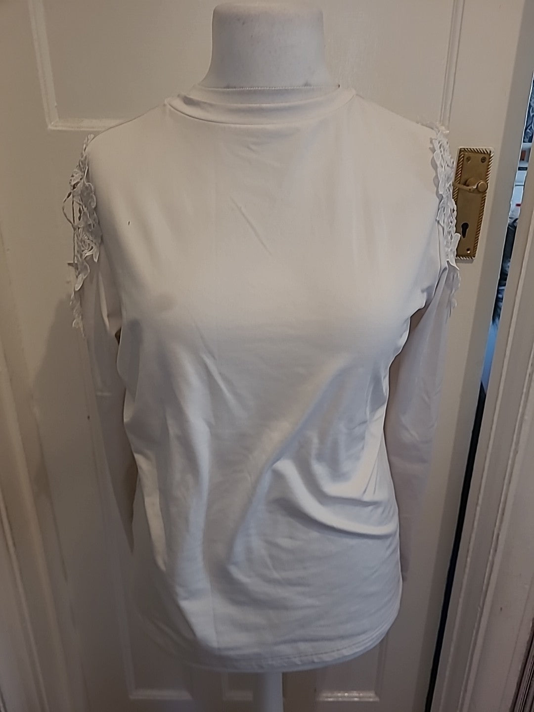 Ladies Size Large White With Floral Pace Shoulders Tshirt