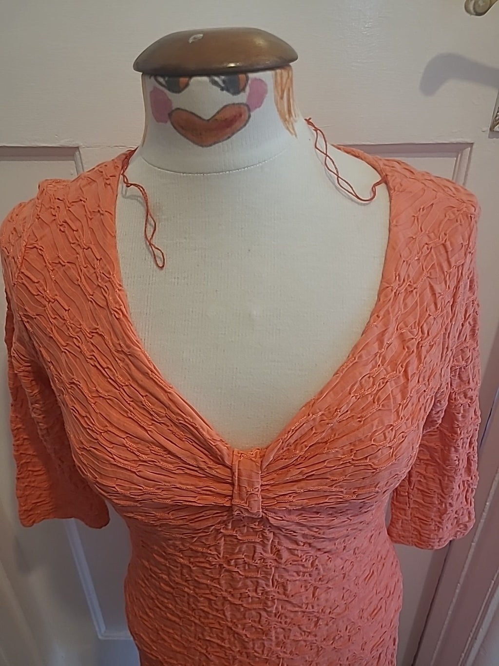 Ladies Apanage Size 10 Peach V Neck Lined Dress