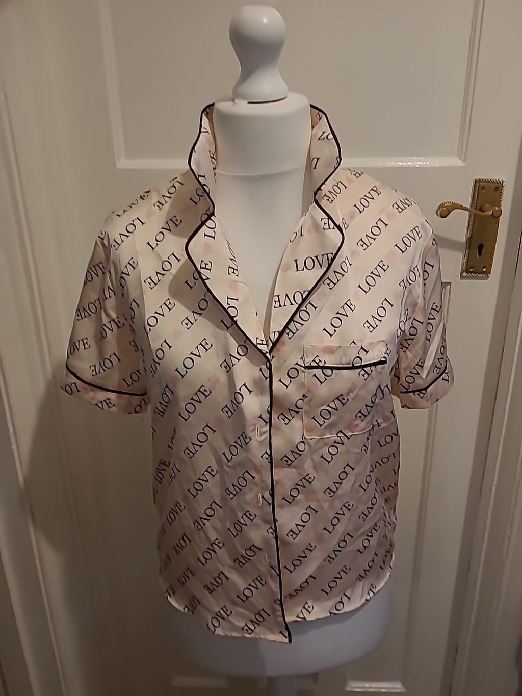 Ladies Primark Size 6-8 Pink "Love" Short Sleeved Pyjama Top