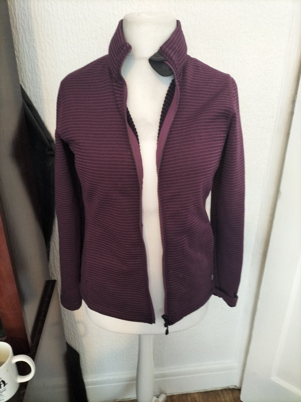 Ladies Rohan Size 8 Purple Striped Zipped Jacket