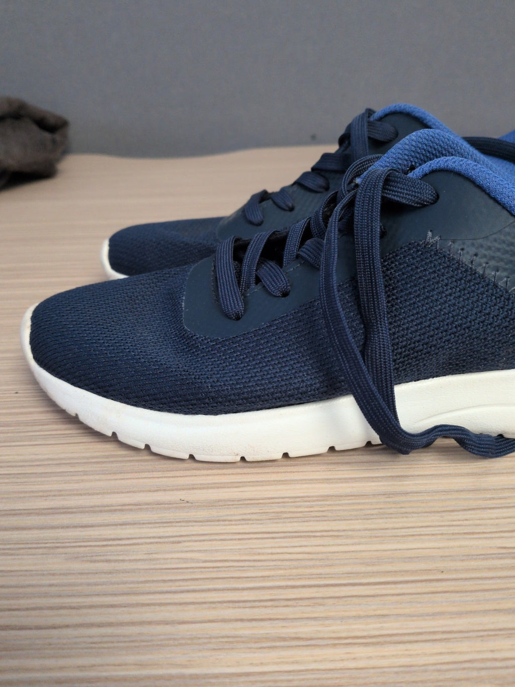 Good Move UK 4 Navy With Purple Trainers