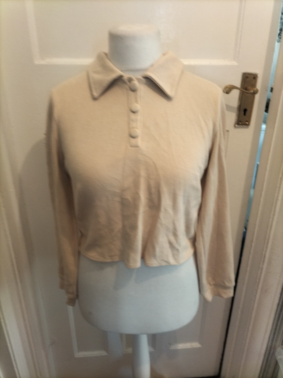 Ladies Ilina Size Small Beige Collared Top