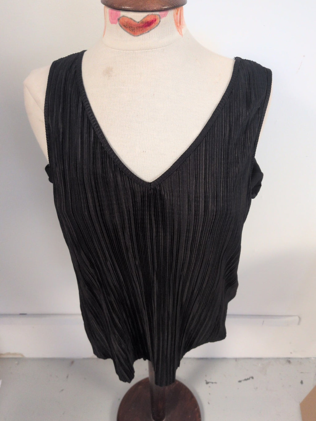 Wallis 16 Black Crinkle Rib Sleeveless Blouse