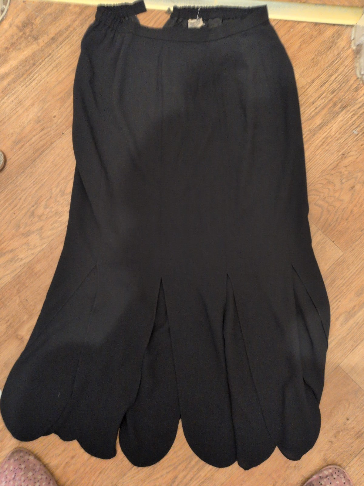 Frank Usher 14 Black Lined Elasticated Skirt