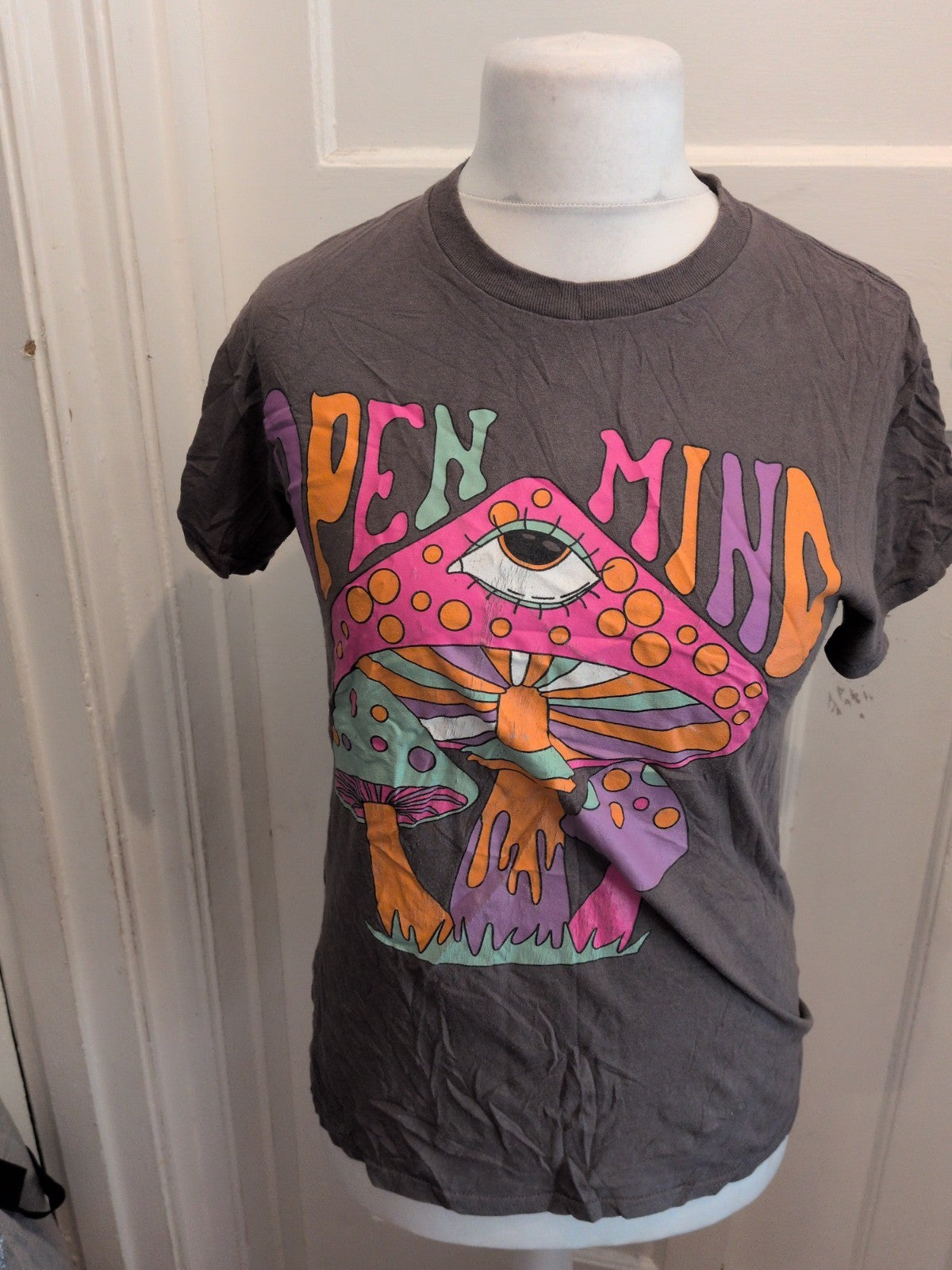 Ladies Minted Medium Dark Grey Print(Cracking) Short Sleeve T-shirt