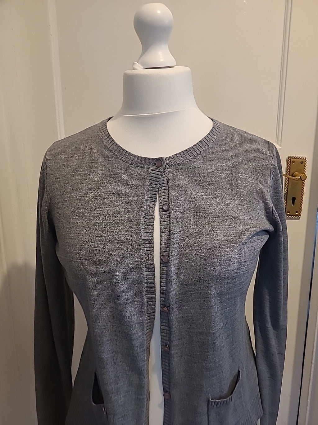 Ladies Bhs Size 14 Petites Grey Ribbed Buttoned Cardigan