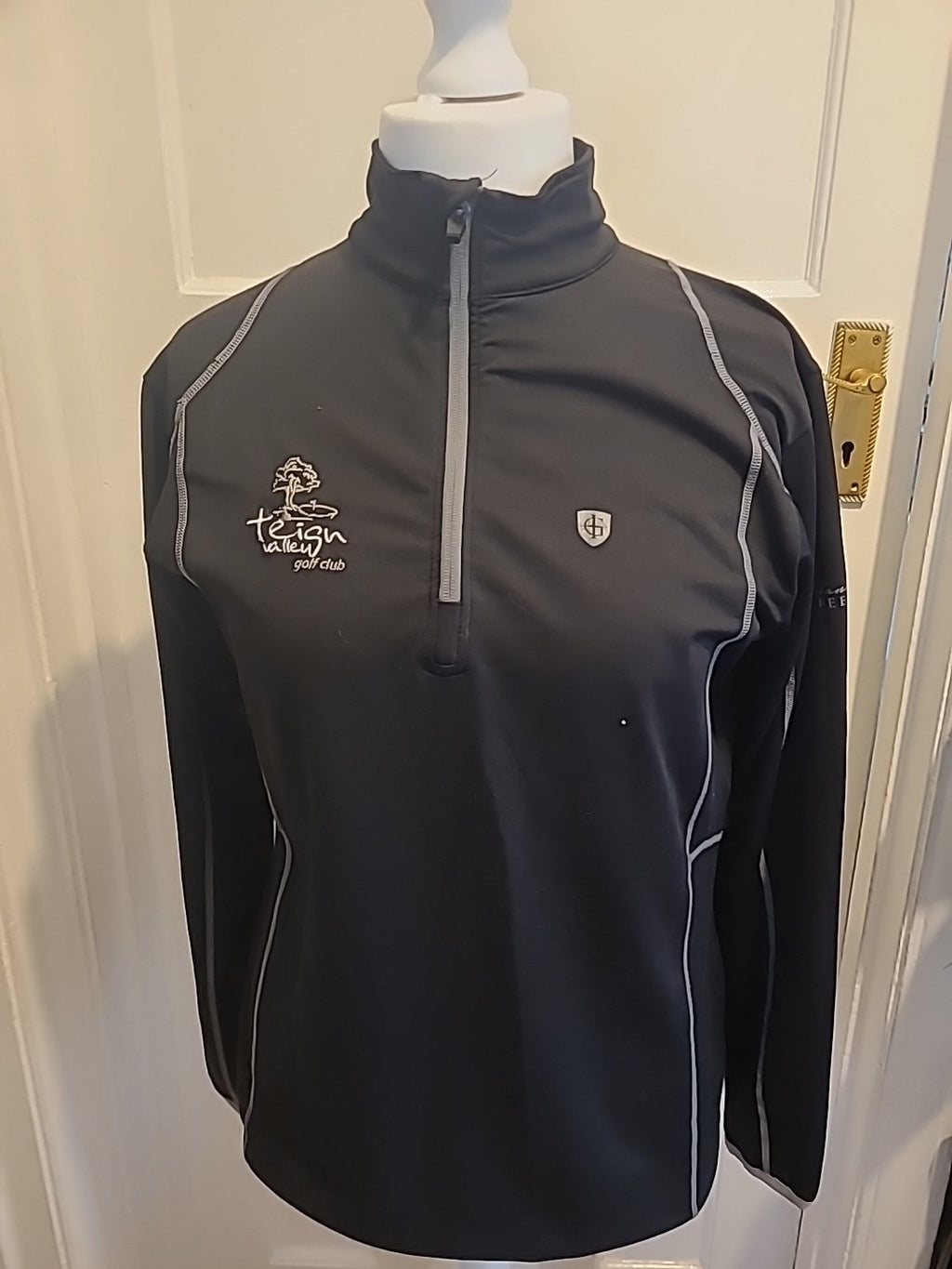 Mens Island Green Size Medium Black Long Sleeve Jumper
