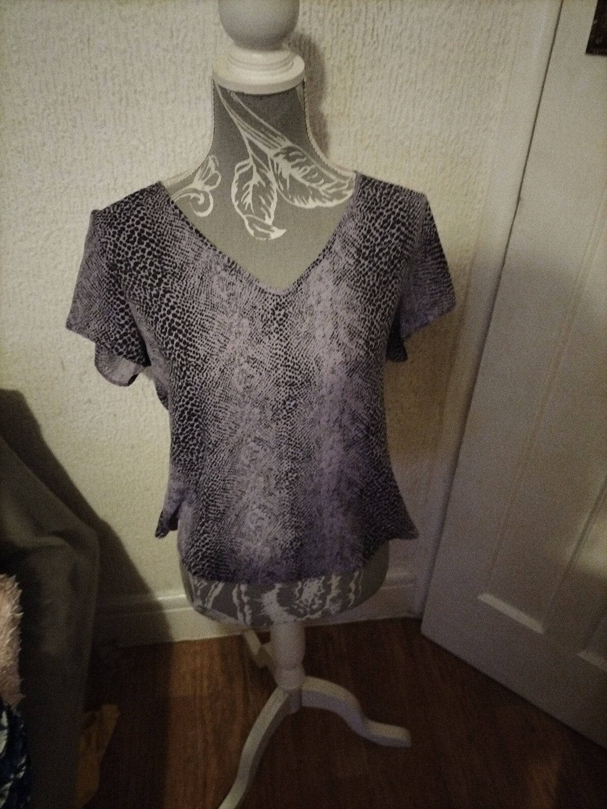 Ladies Unbranded Size 14 Purple And Black Short Sleeve Blouse