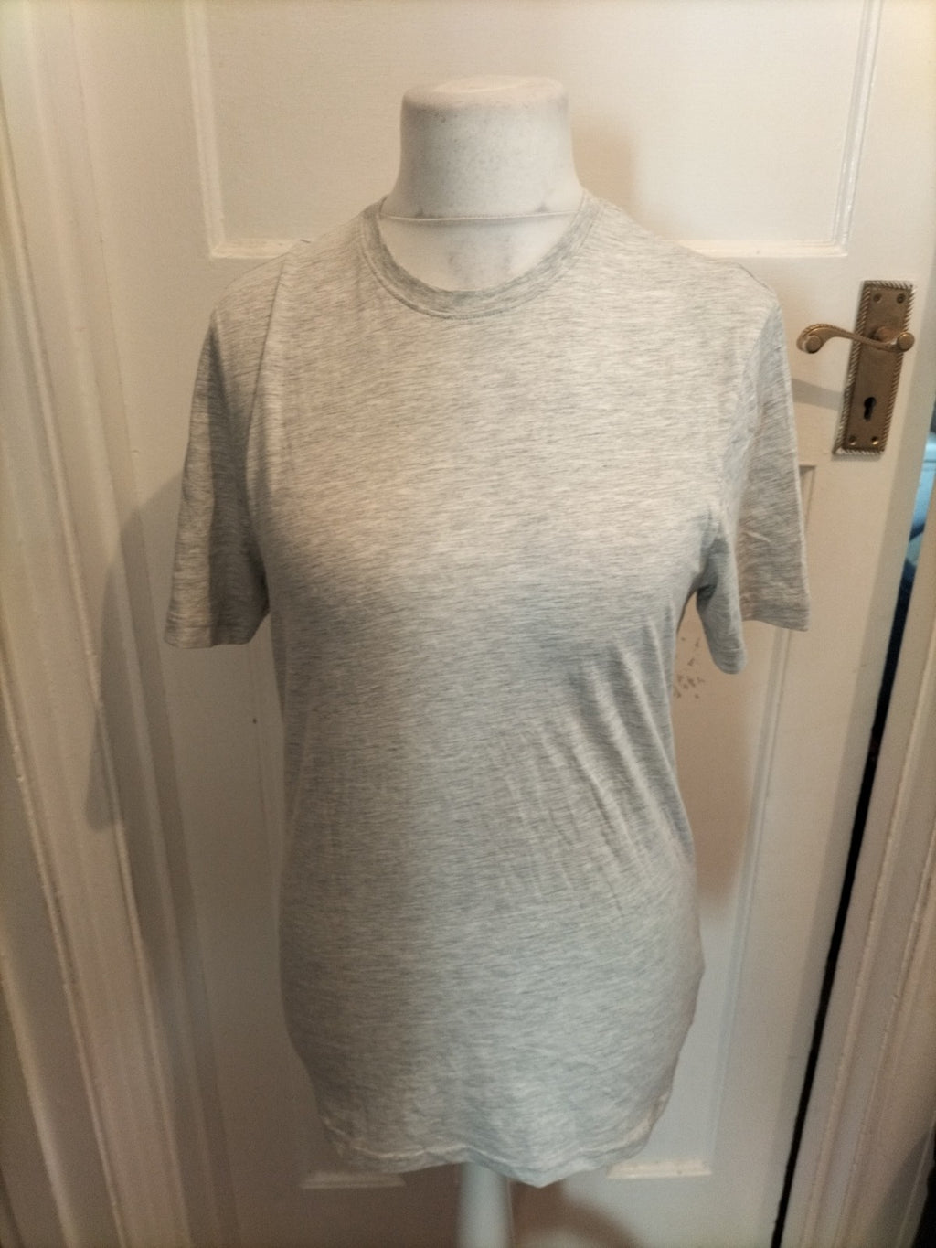 Mens F&F Size Small Grey Short Sleeved Tshirt