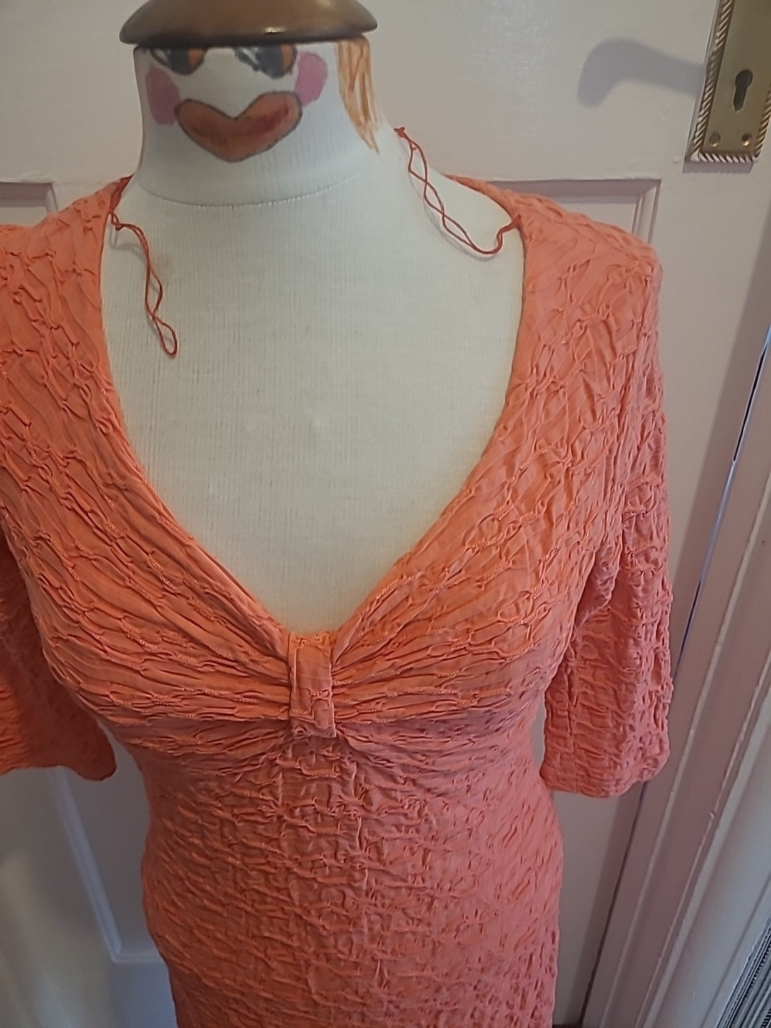 Ladies Apanage Size 10 Peach V Neck Lined Dress