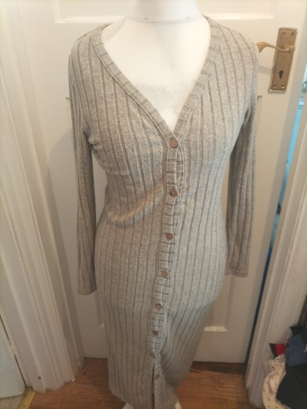 Ladies Size M Beige Ribbed Long Sleeved Buttoned Dress