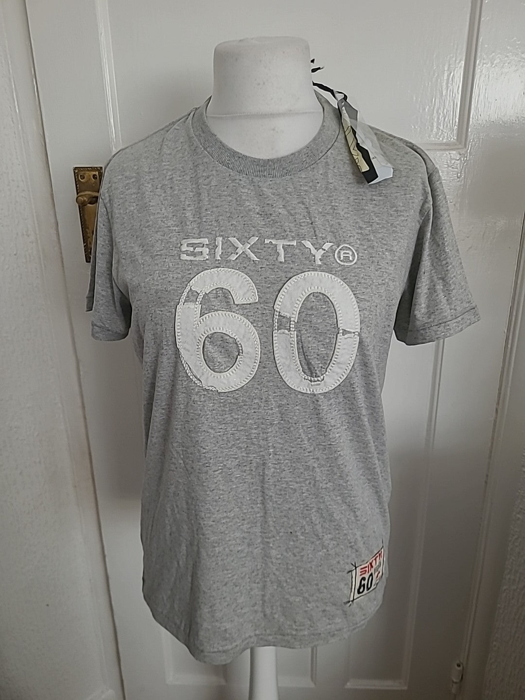 Mens Brand New Sixty Size Medium Grey Round Neck Short sleeve T-shirt