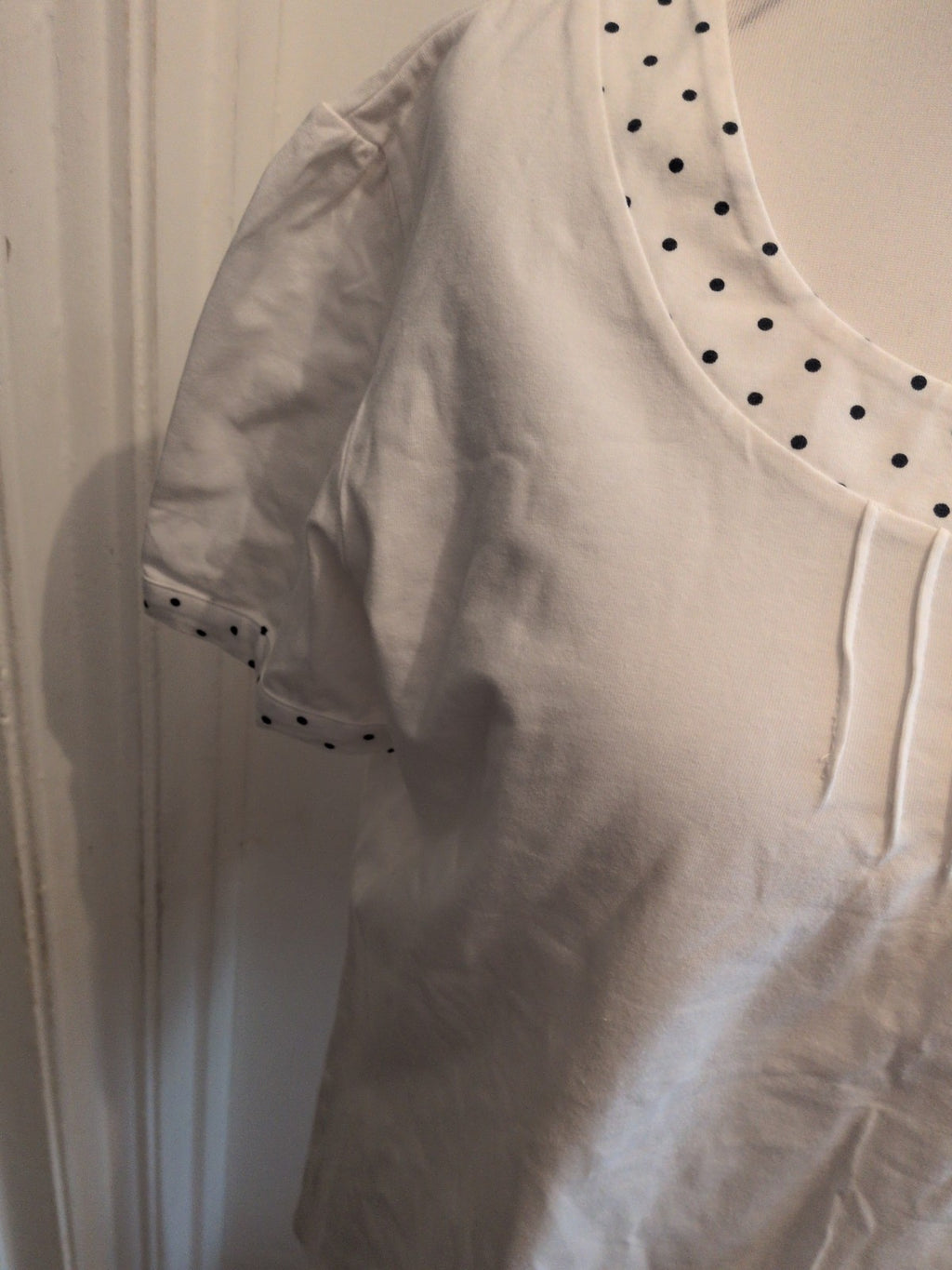 Damart 18-20 White With Polkadot Sleeve Hem T-shirt
