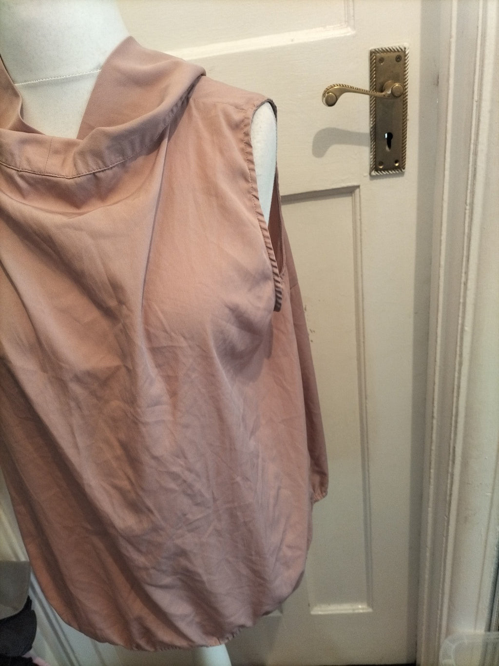 Ladies Body Flirt Size 24 Pink Sleeveless Blouse