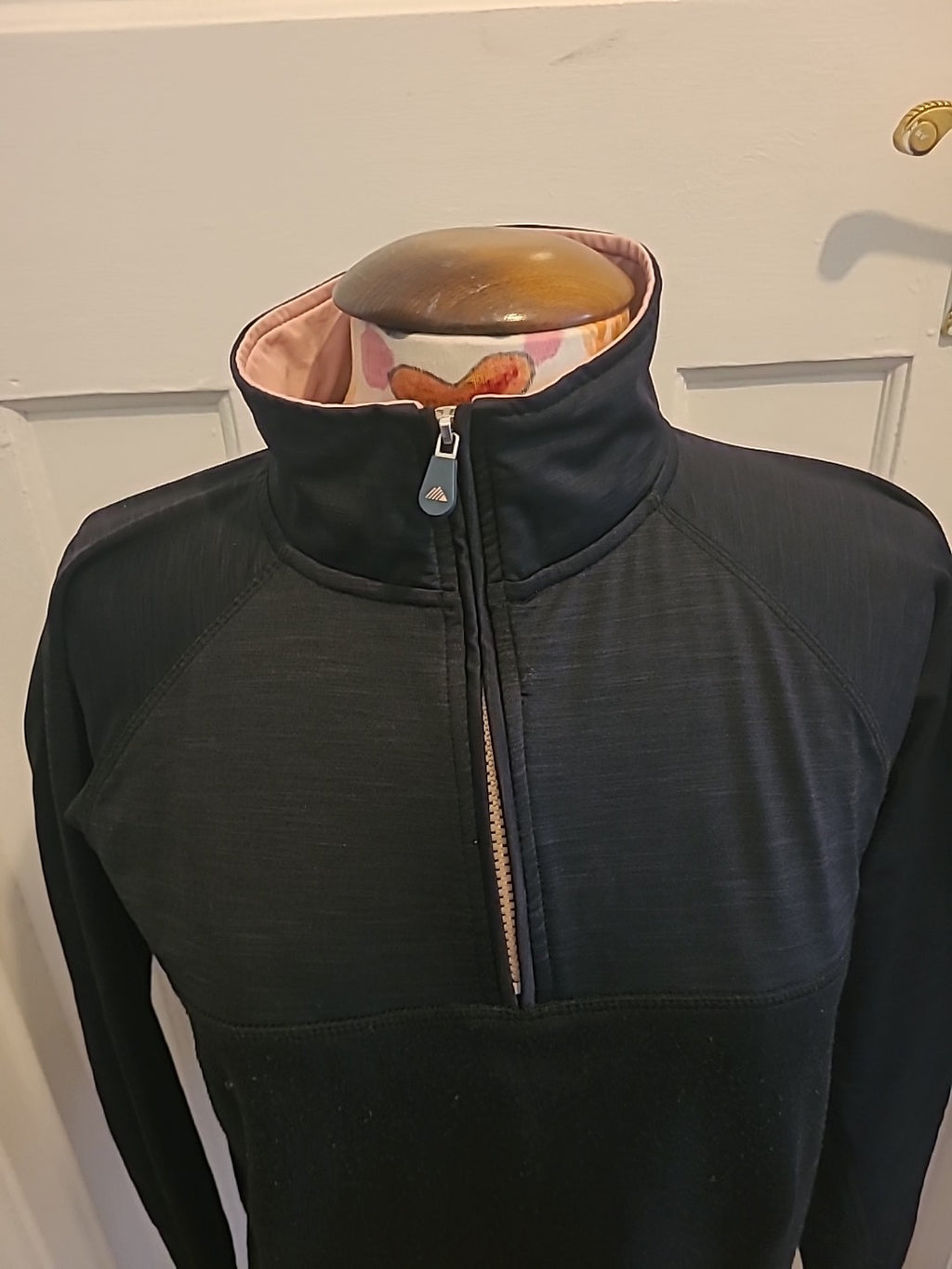 Ladies Northern Expo Size 14 Black With Pink Long Sleeved Pullover Activewear
