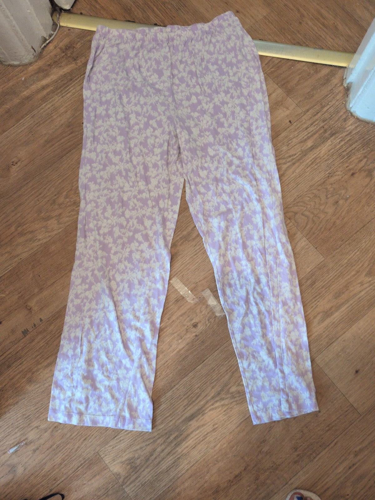 Ladies Tu Size Medium Pale Purple And White Pyjama Set