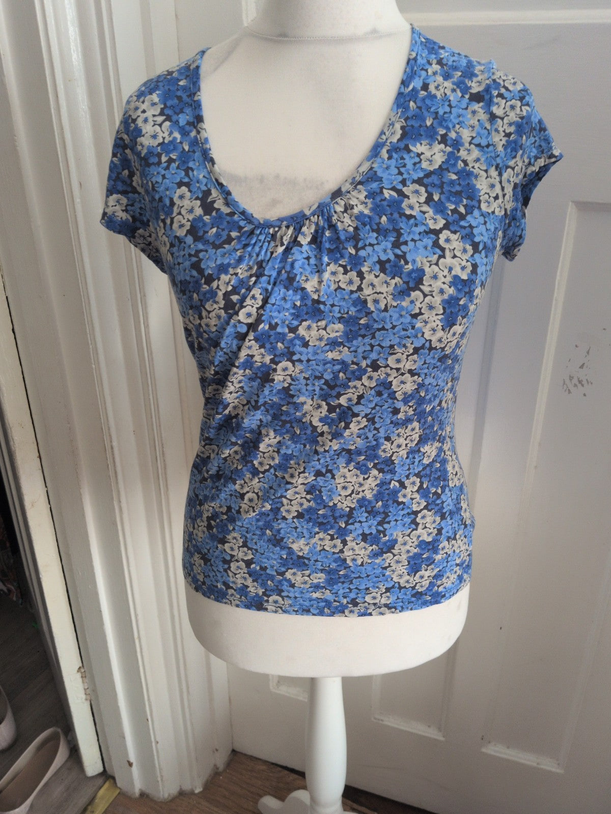 Phase Eight 12 Blue/White Short Sleeve Blouse Floral