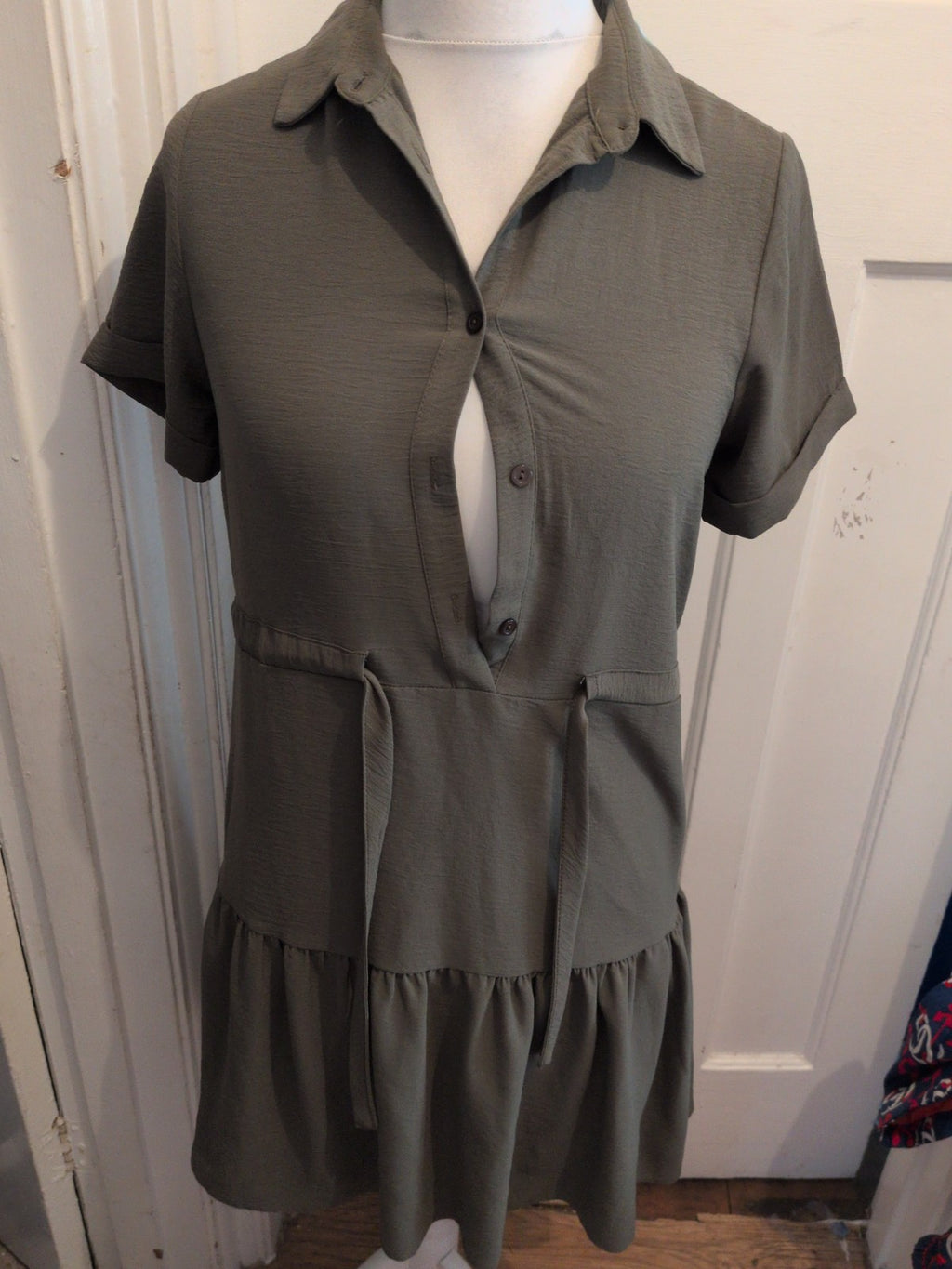 Ladies New Look Size 8 Khaki Collared Short Sleeve Dress