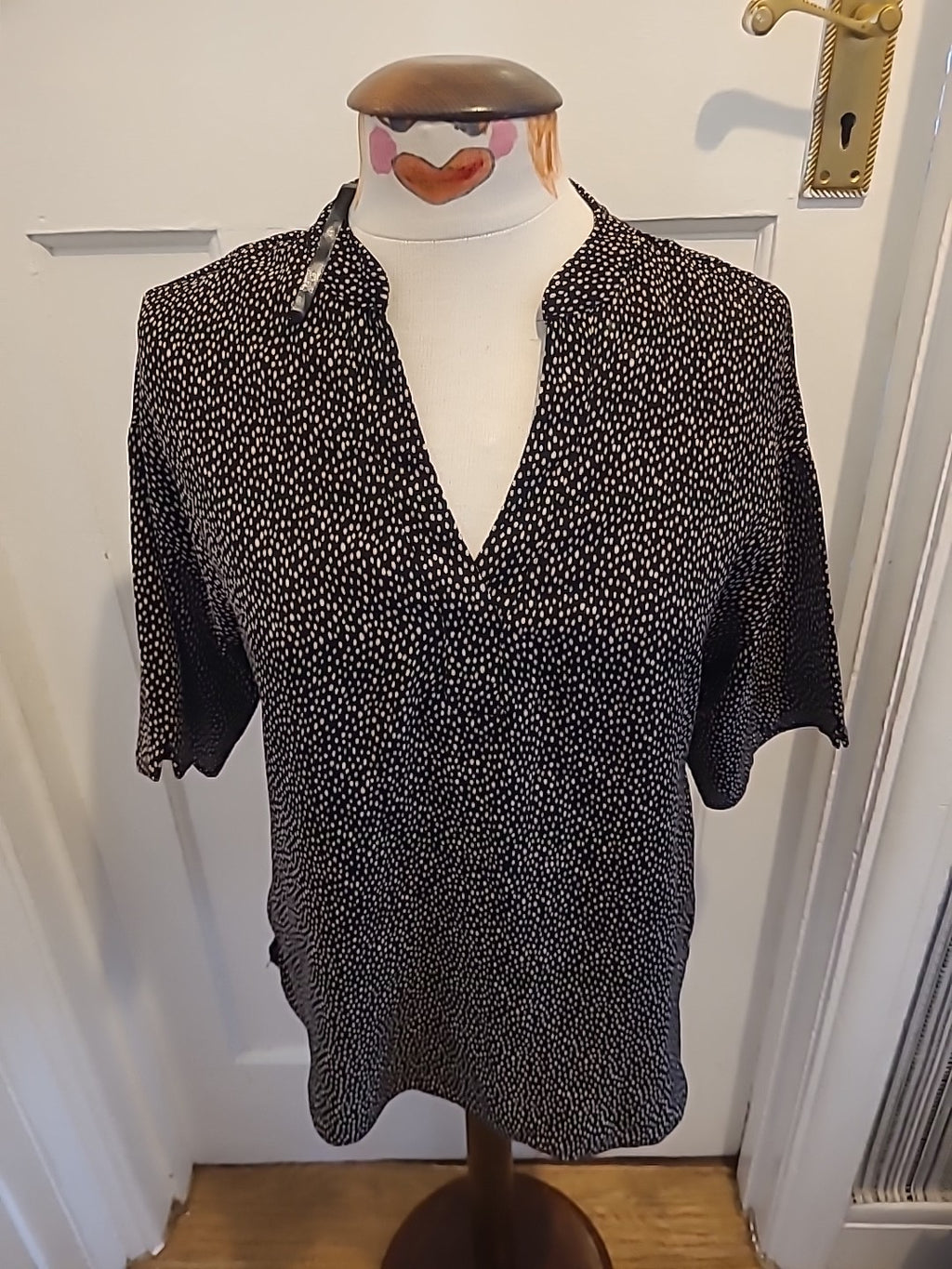 Ladies Primark Size 8 Beige Black Splodge Short Sleeved Tshirt