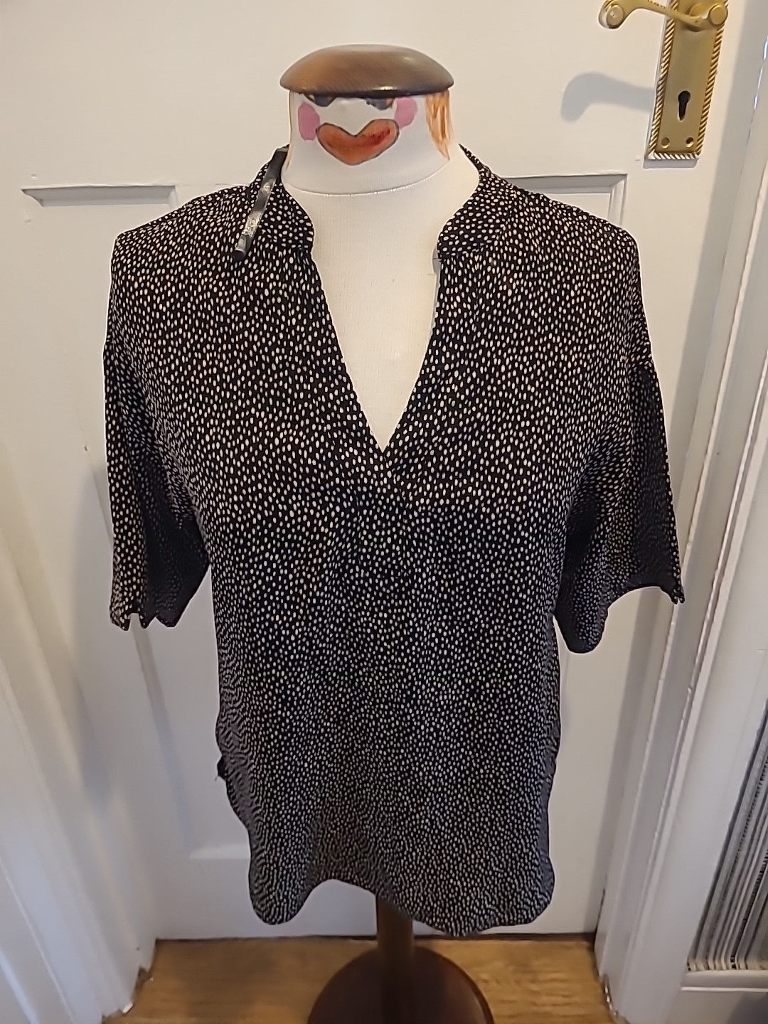 Ladies Primark Size 8 Beige Black Splodge Short Sleeved Tshirt