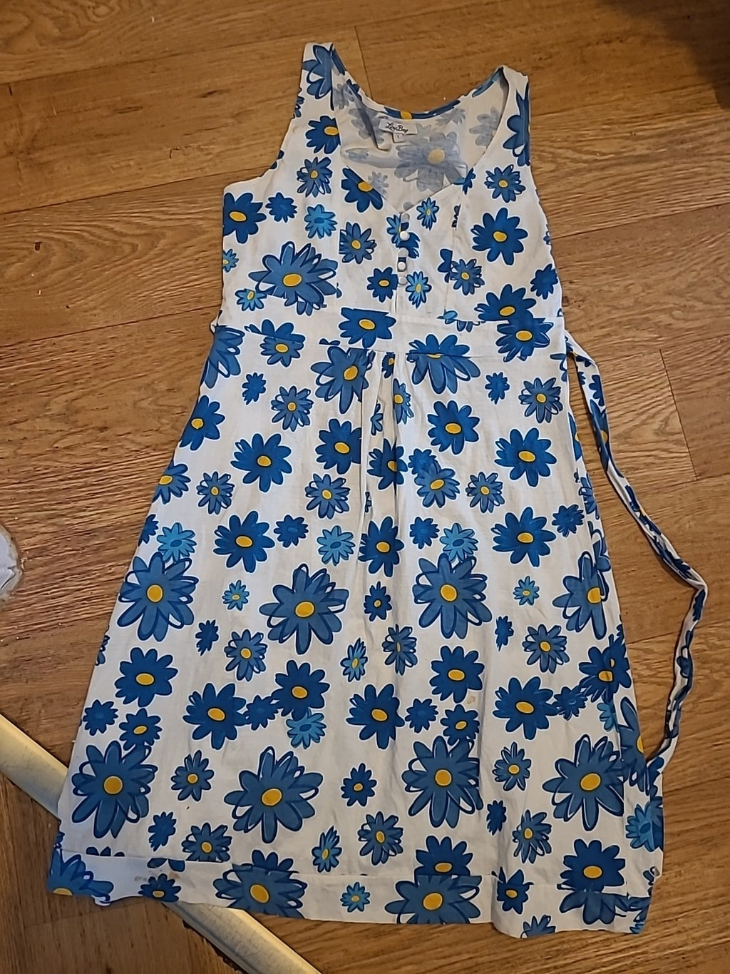 Ladies Lime Bay Size 1(Small) White And Blue Sleeveless Dress
