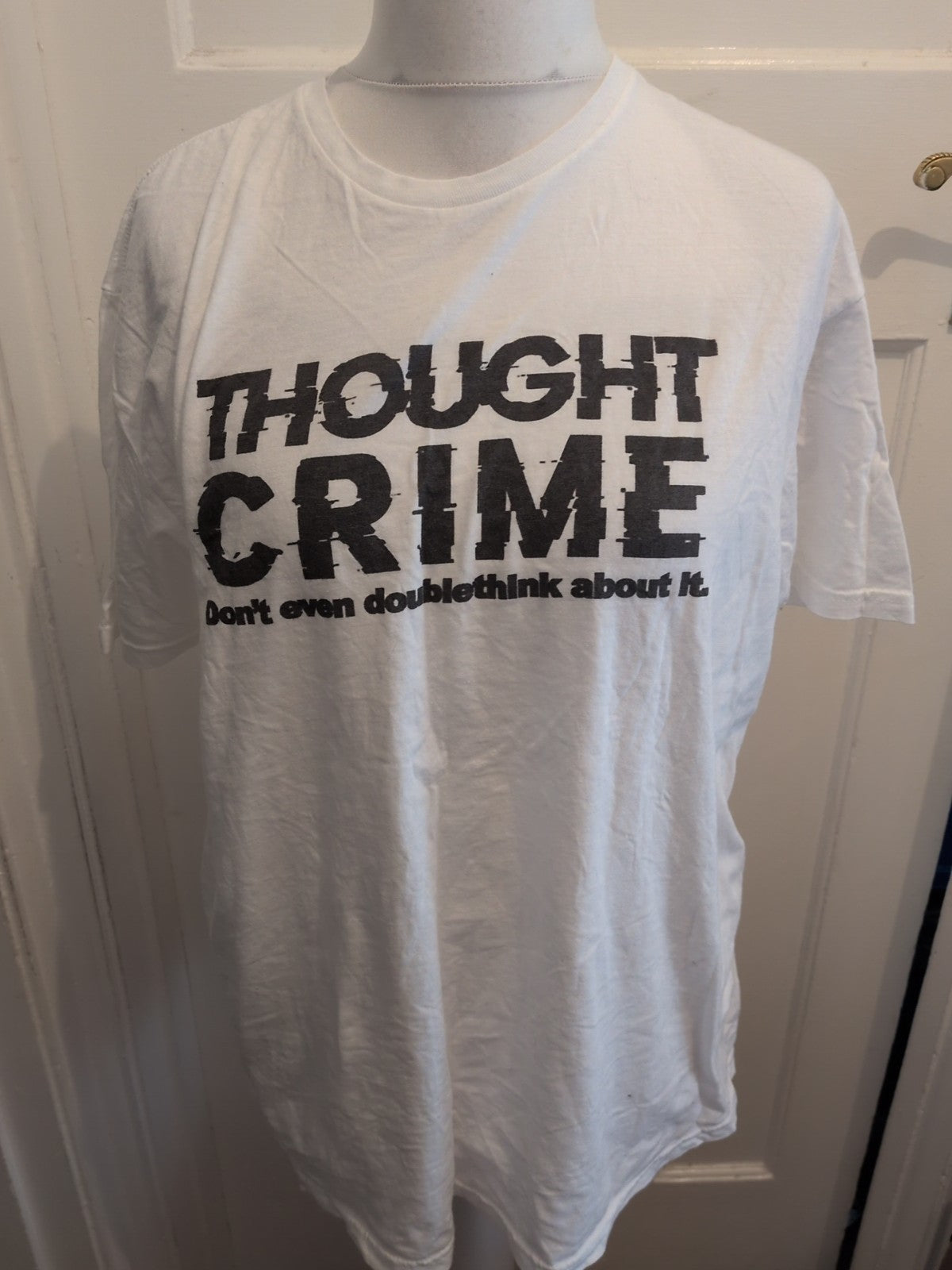 Gildan XL White Thought Crime Short Sleeve Print T-shirt