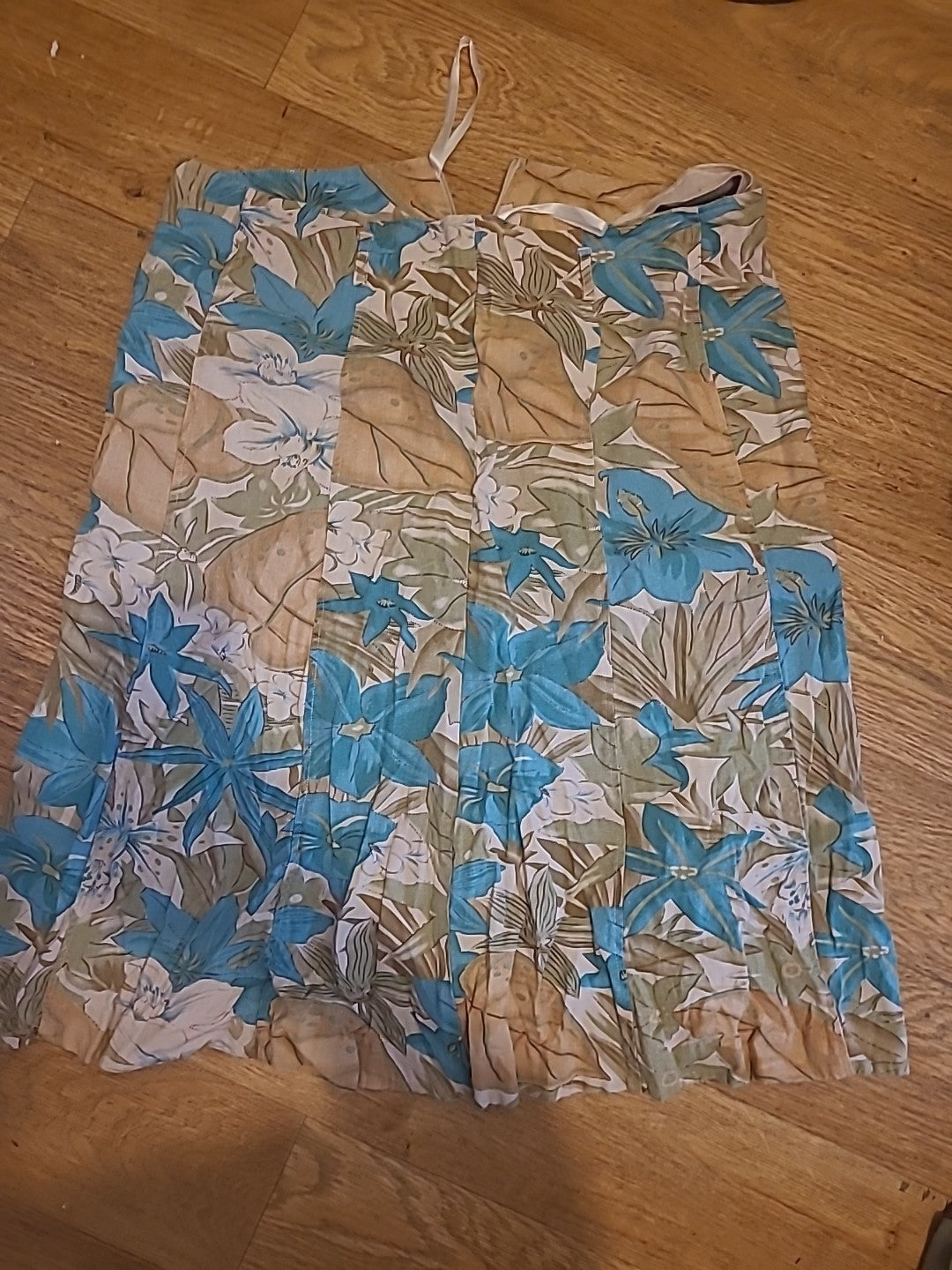 Ladies EWM Size 18 Multicoloured Floral Flare Skirt