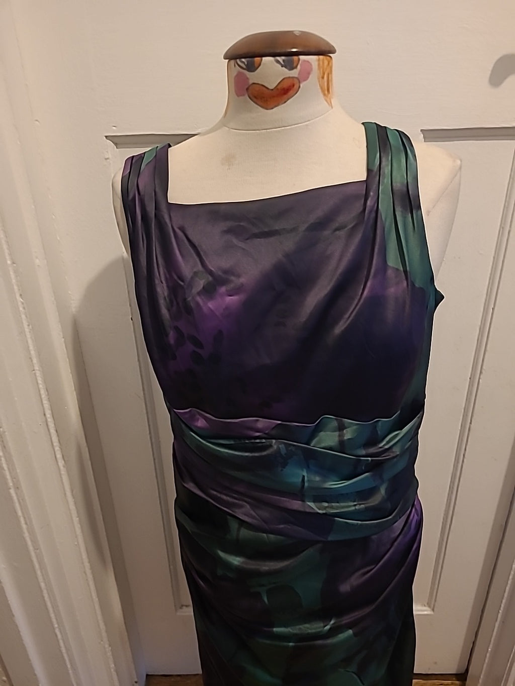 Ladies Kaliko Size 10 Purple/Green Sleeveless Silky Dress