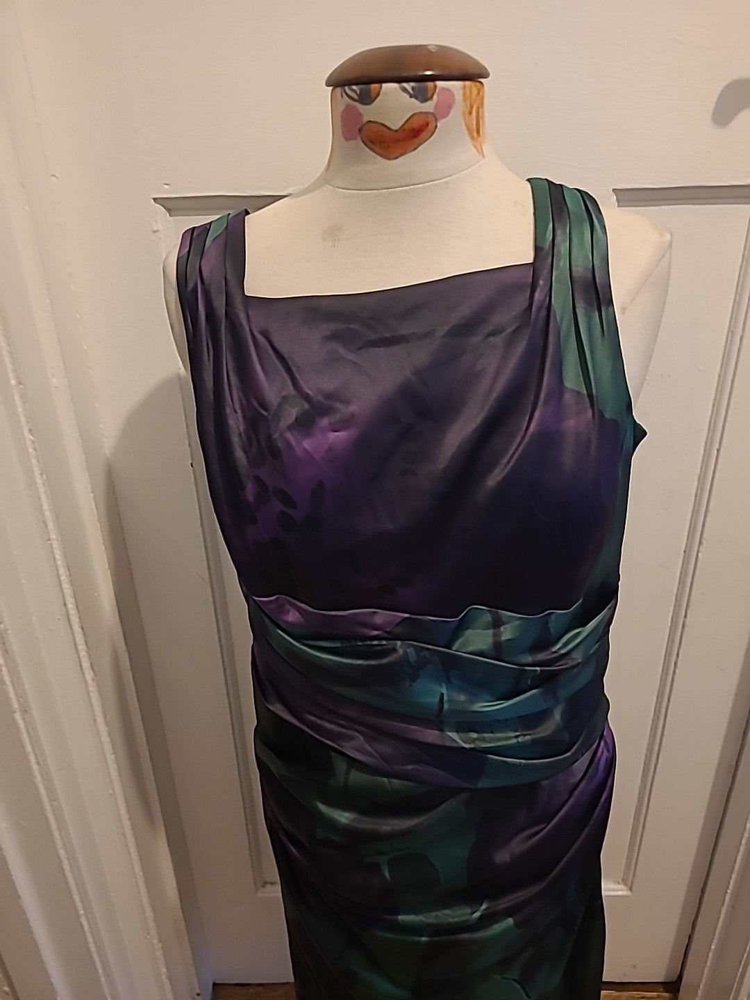 Ladies Kaliko Size 10 Purple/Green Sleeveless Silky Dress