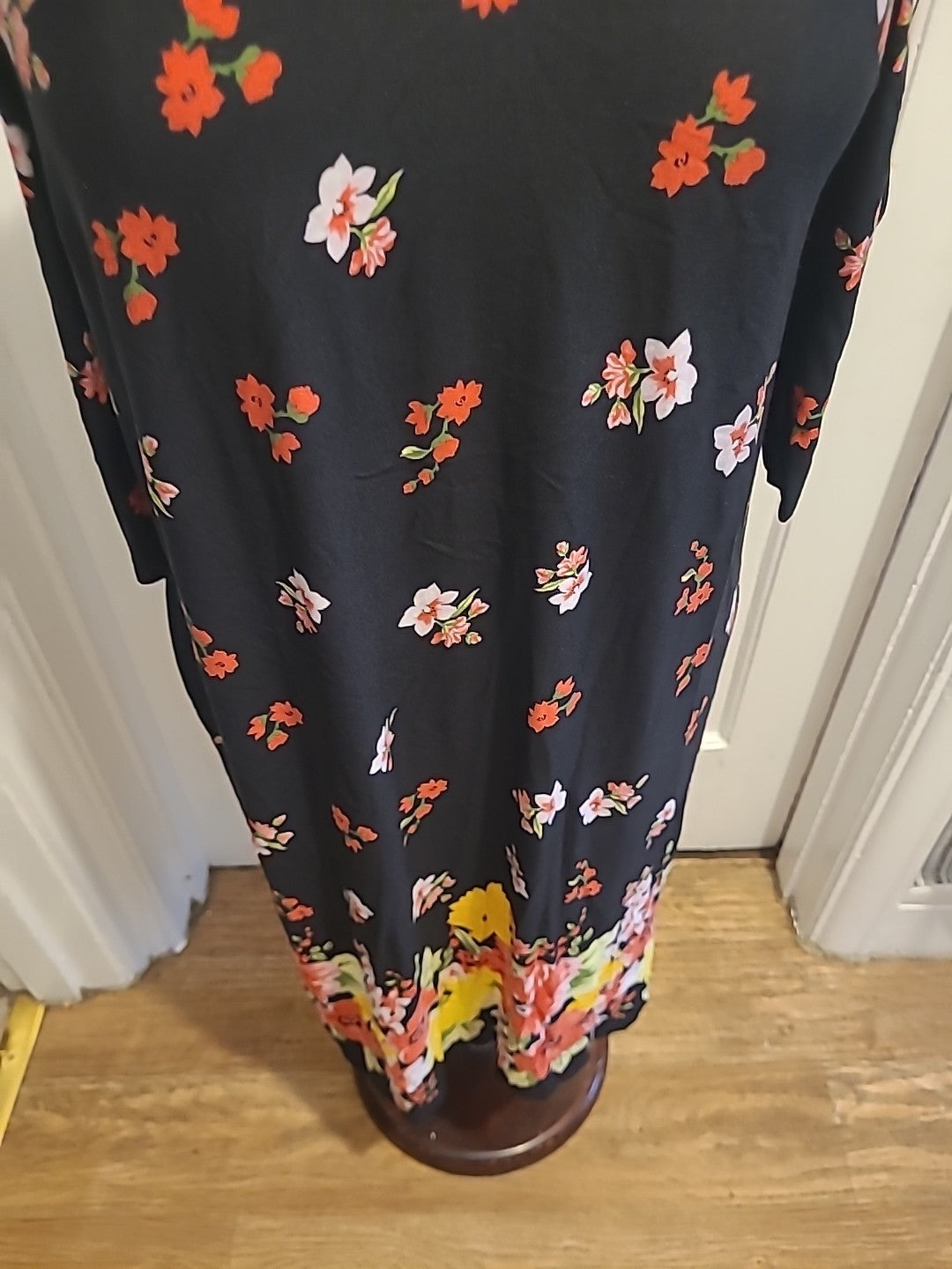 Ladies George Size 12 Black Red Yellow Floral Open Shoulder Short Sleeved Dress