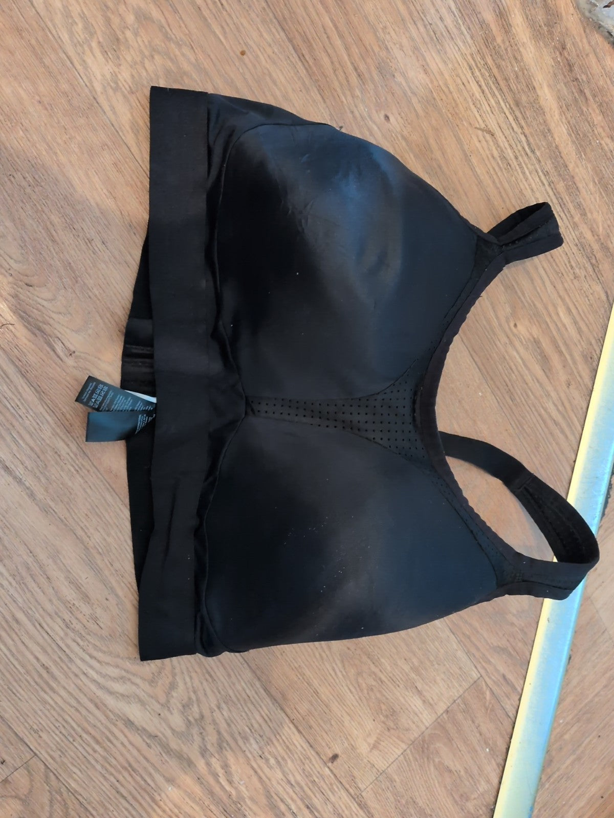 Ladies F&F 40F Black Racer Back No Wire Slight Pad Bra