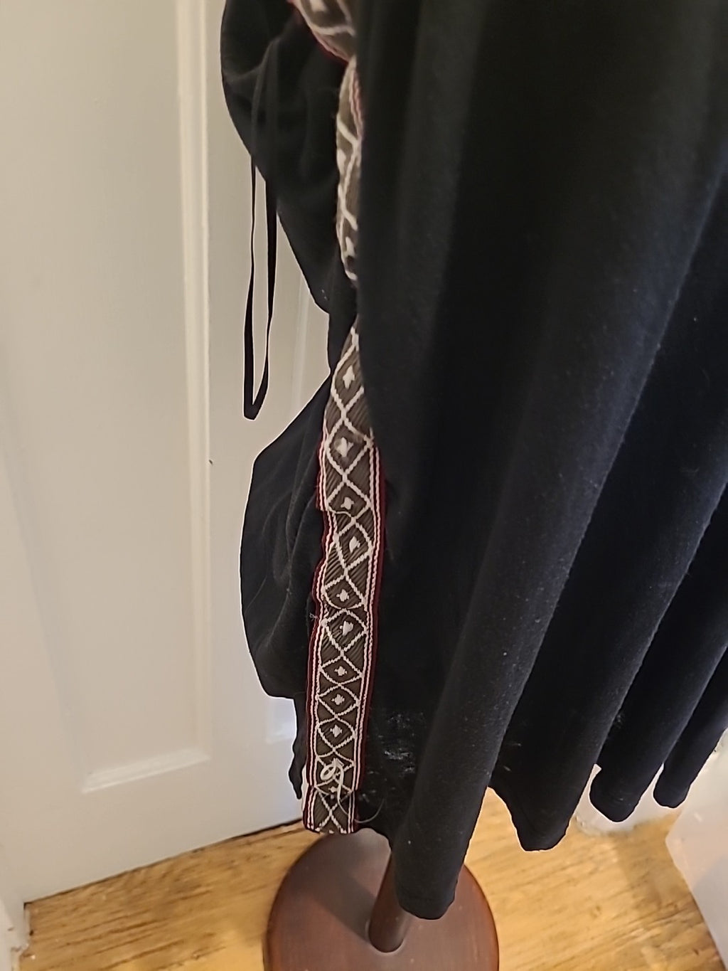 Ladies Primark Size 20 Black Sleeveless Pattern On Sides Top