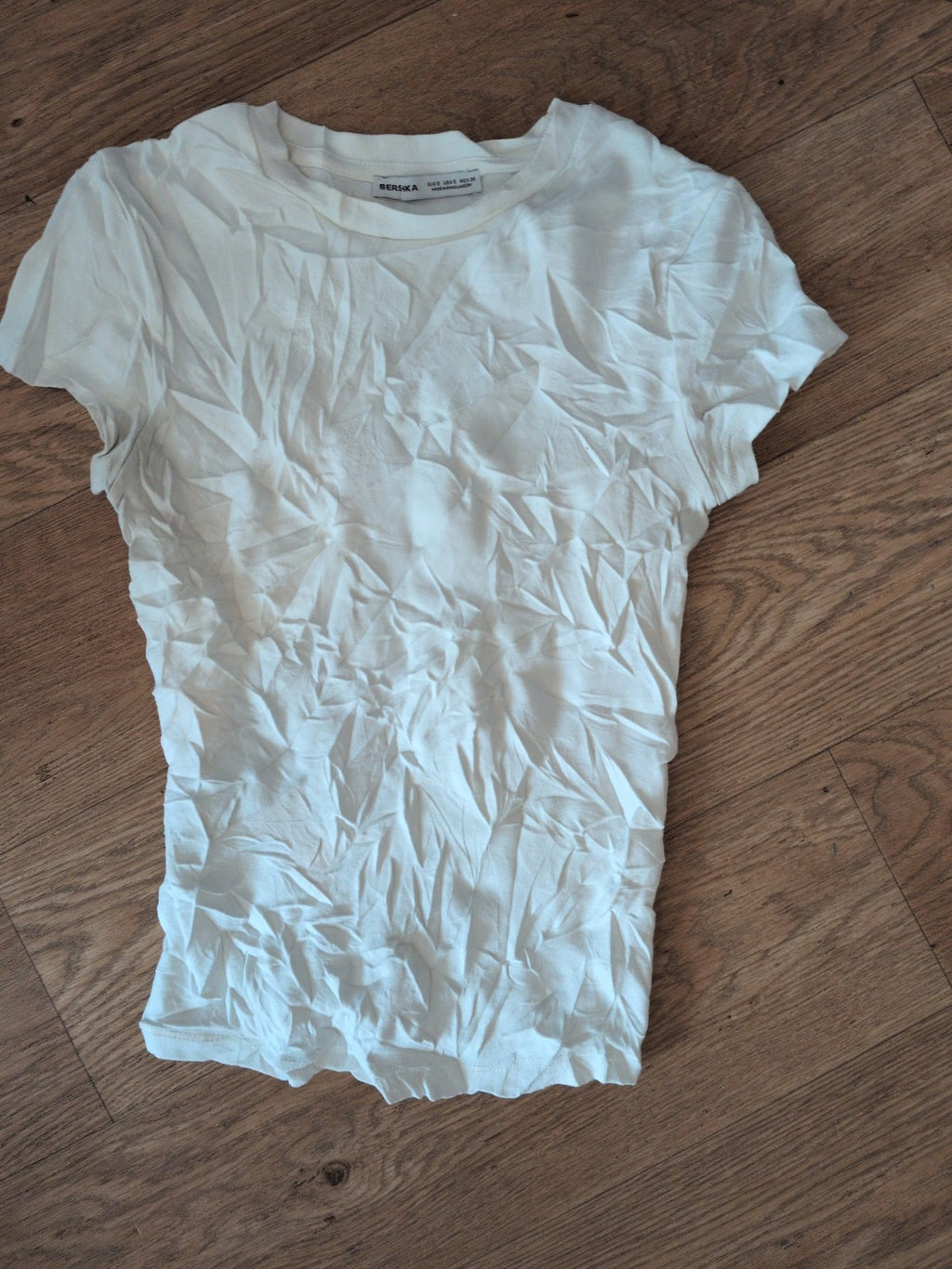 Berskha Small White Short Sleeve T-shirt