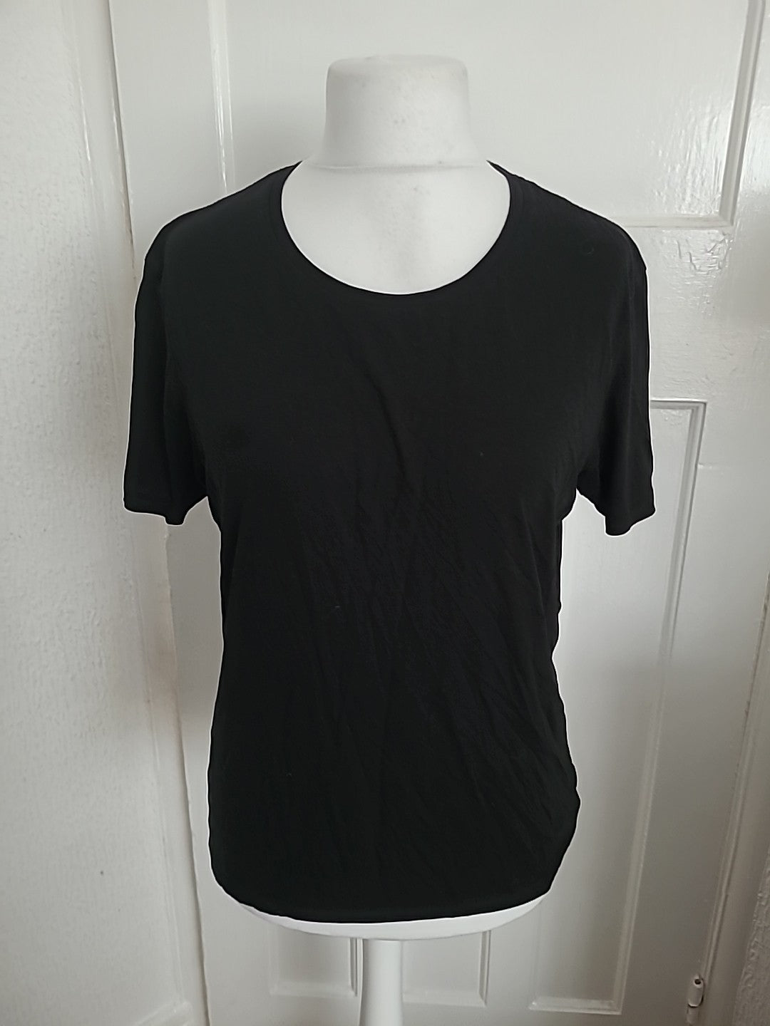 Mens Size Large Black Short Sleeved Tshirt