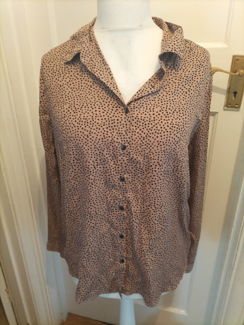 Ladies M&Co Size 14 Brown And Black Buttoned Blouse
