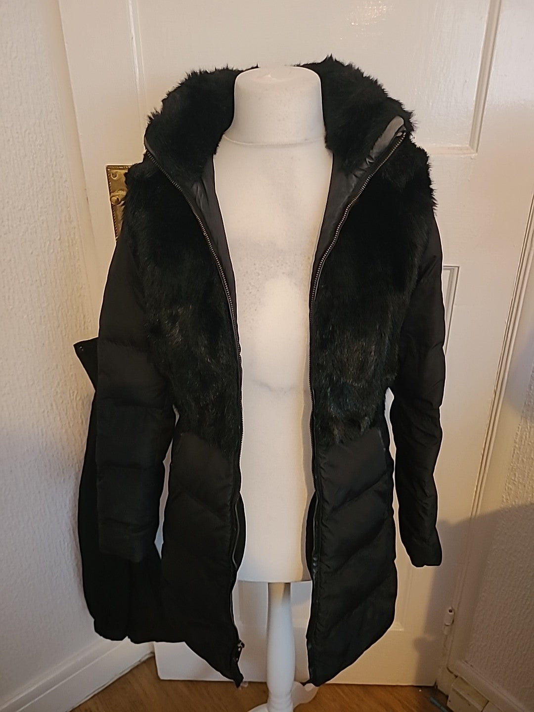 Ladies Rachel Size XS Black Faux Fur Zipped Jacket