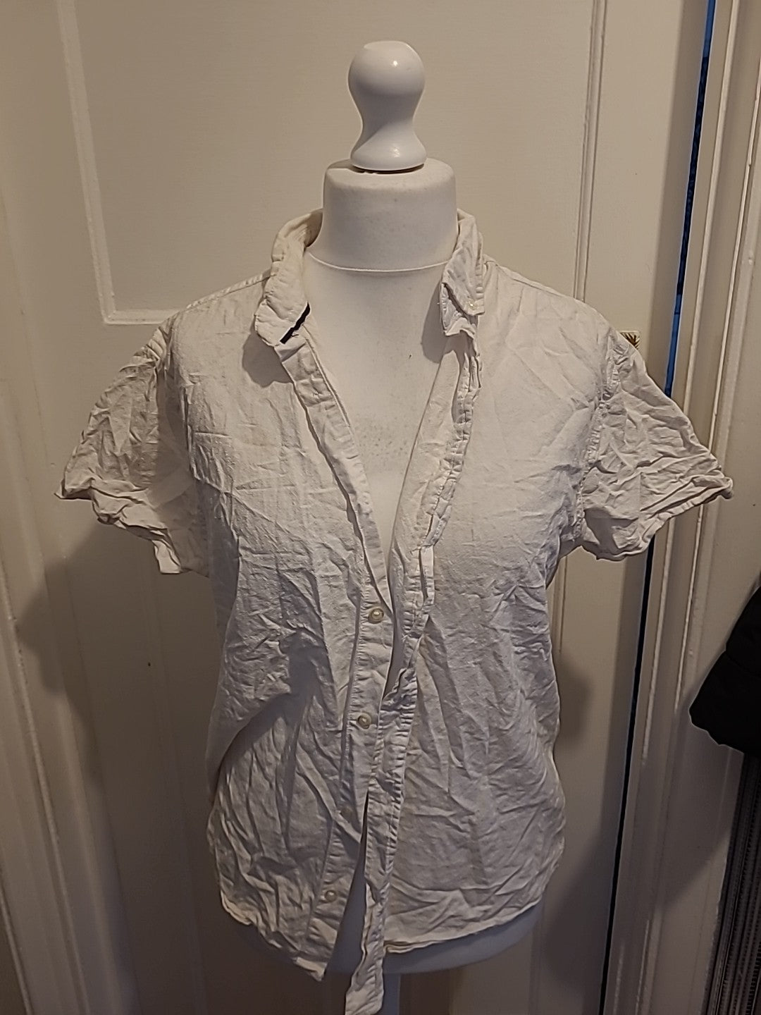 Mens Peacocks Size Large White Short Sleeved Shirt