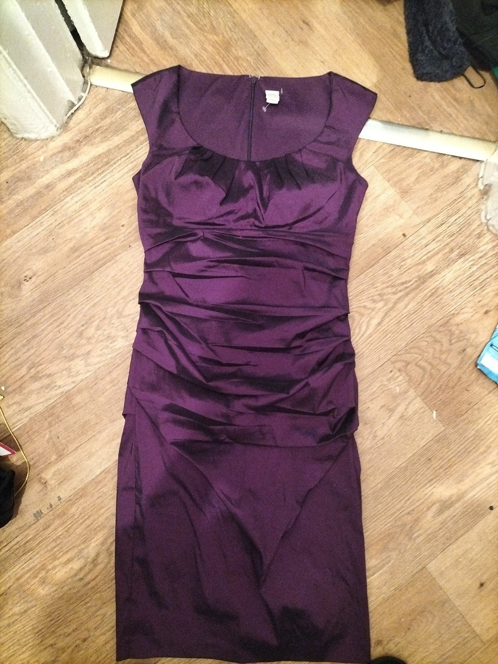 Ladies Sangria Size 8 Purple Sleeveless Dress