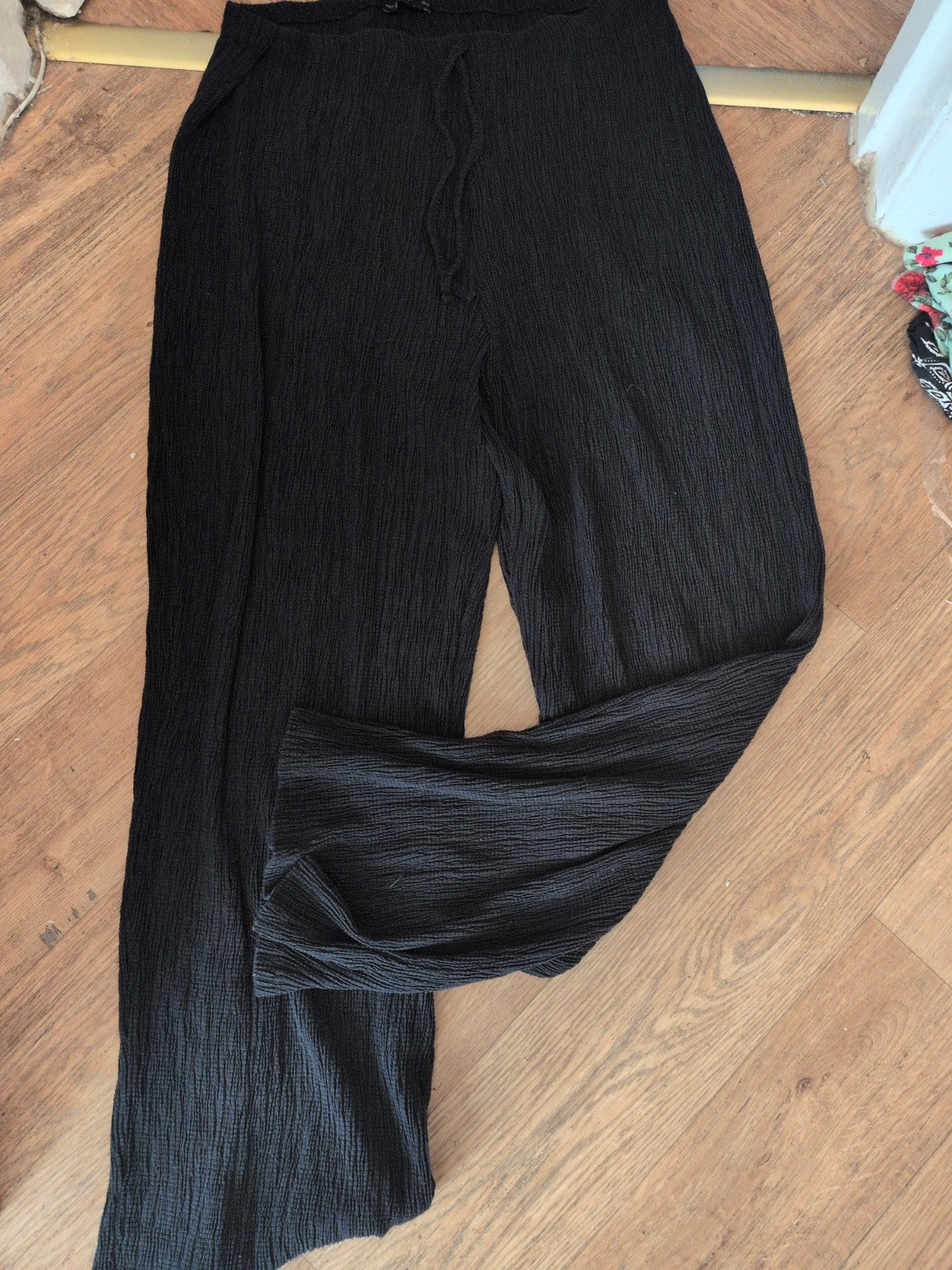 Ladies F&F Size 20 Black Crinkle Elasticated Trousers