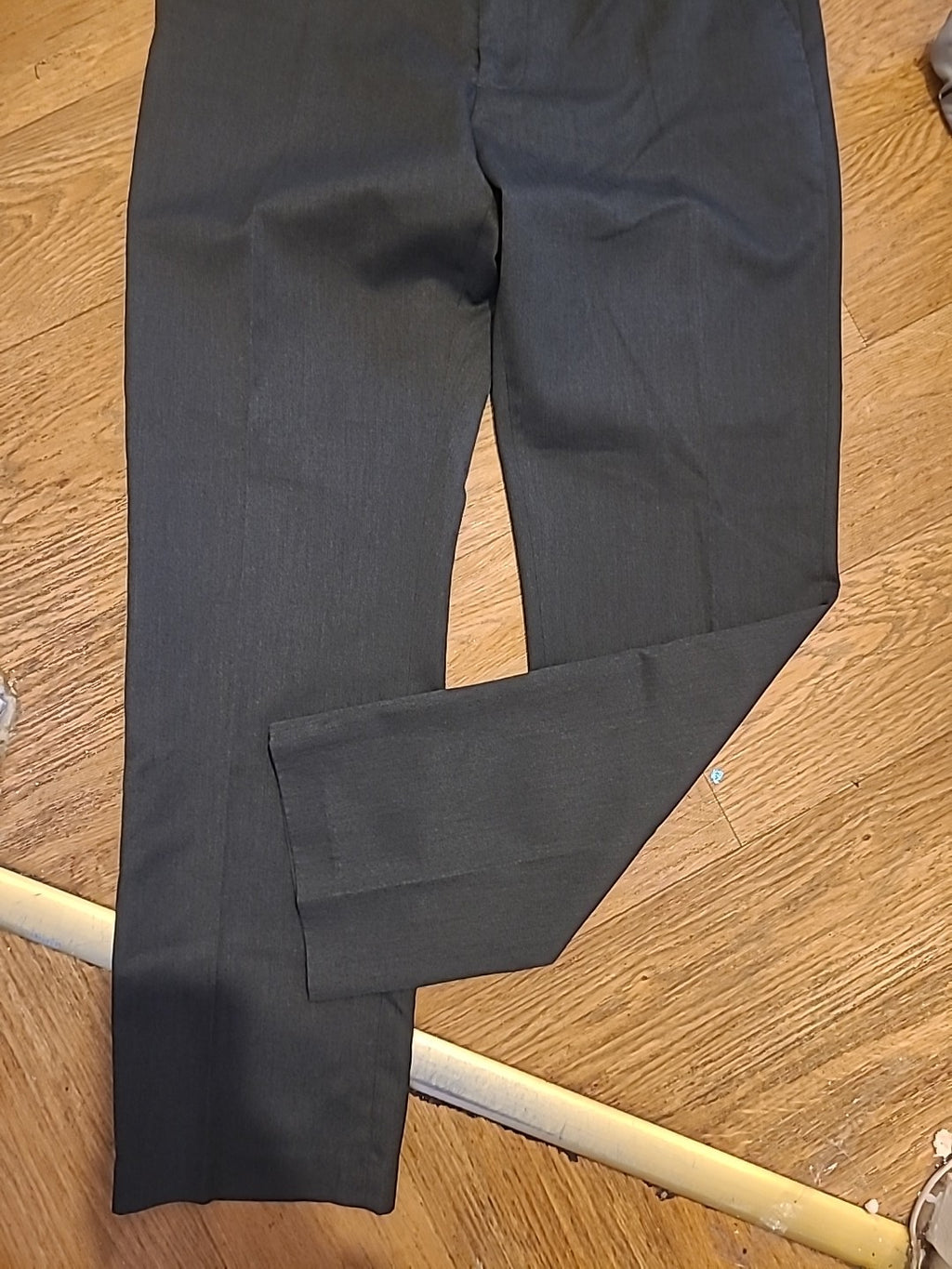 Mens Marc Anthony Size 33x32 Grey Slim Fit Trousers