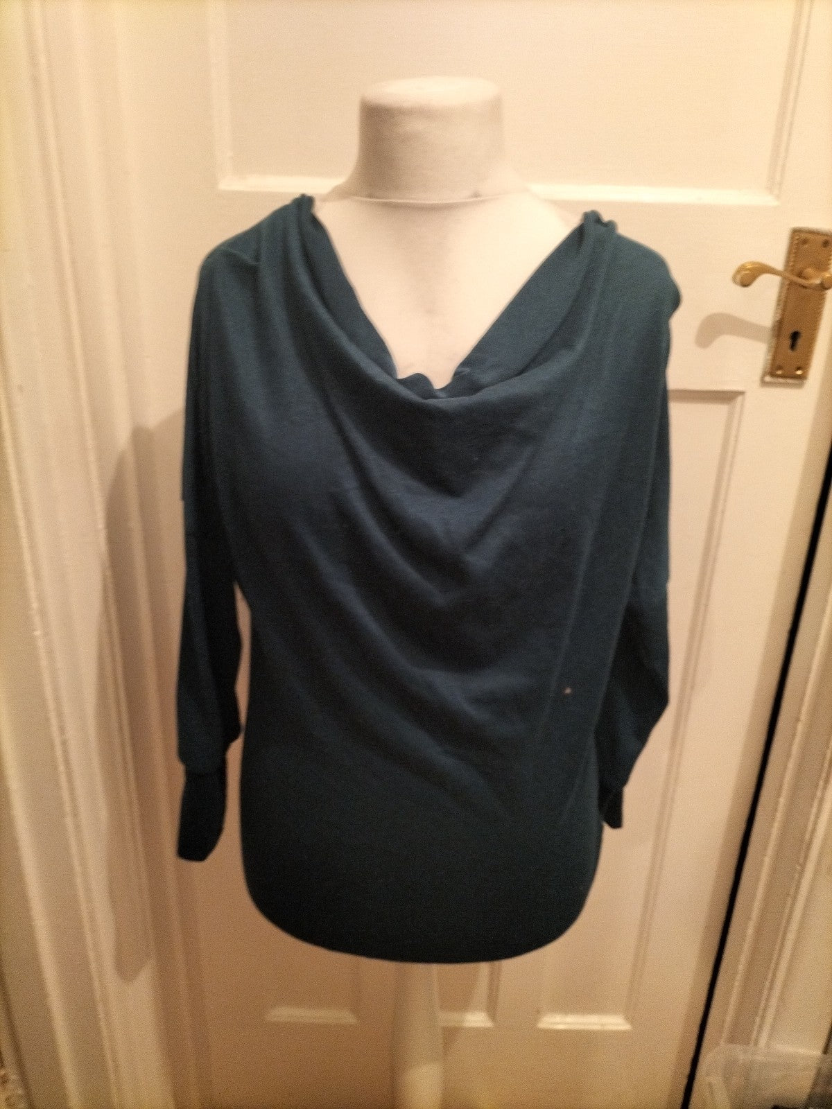 Ladies Shein Size Small Teal Long Sleeved Scoop Neck Top