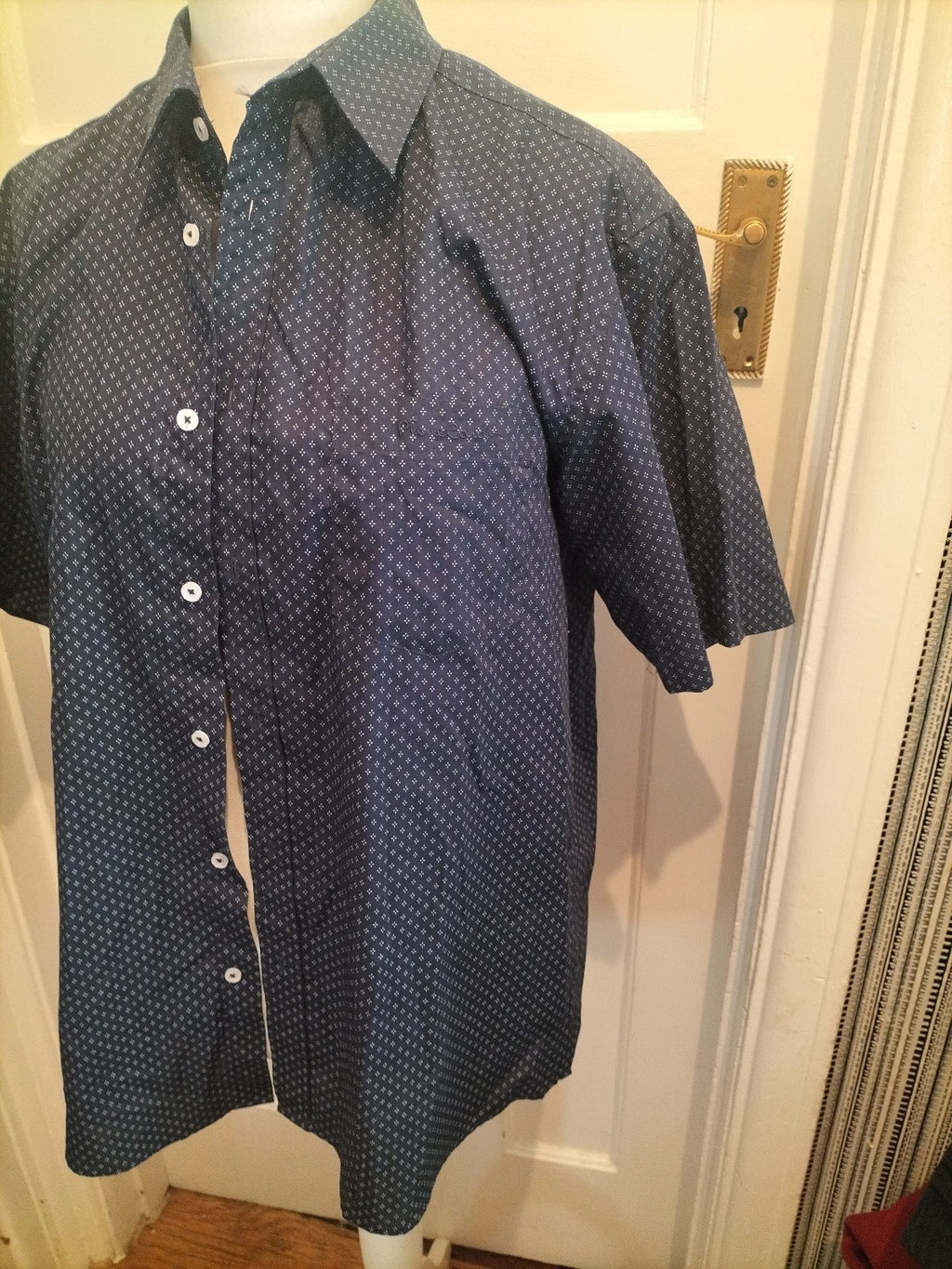 Mens Pierre Cardin Size 2XL Navy With Spiral Short Sleeved Shirt