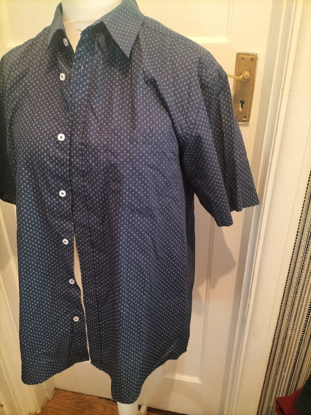 Mens Pierre Cardin Size 2XL Navy With Spiral Short Sleeved Shirt