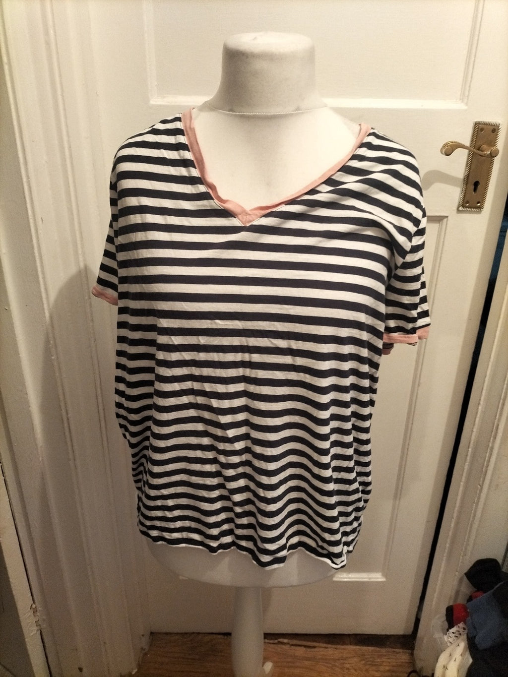 Ladies Tu Size 22 Navy Striped V Neck Short Sleeved Pyjama Top