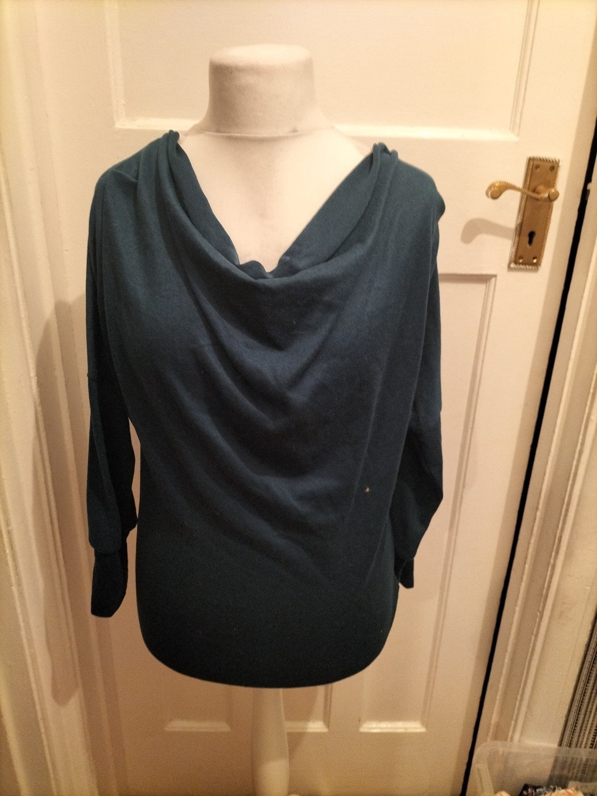 Ladies Shein Size Small Teal Long Sleeved Scoop Neck Top