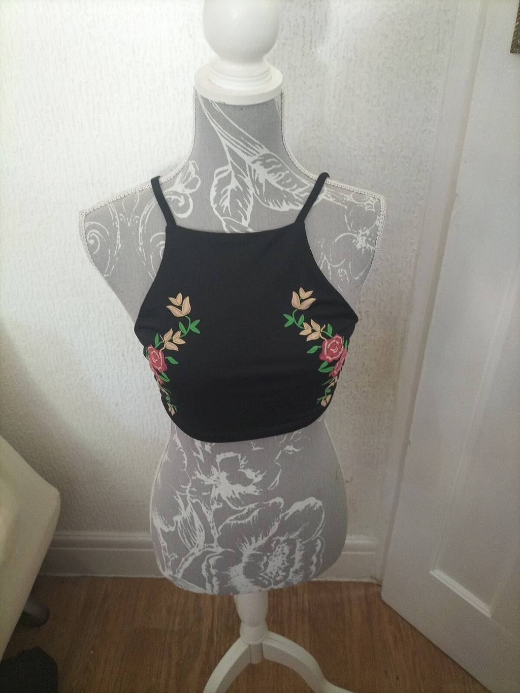 Ladies Boohoo Size 8 Black Floral Swim Wear Top